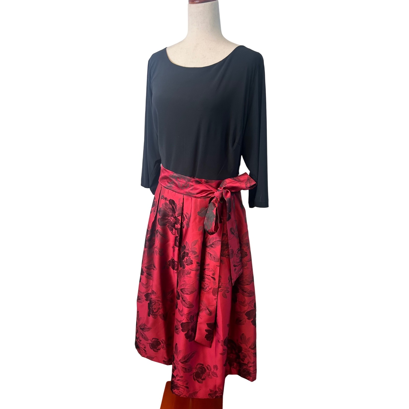 Jessica Howard Party Dress Floral Print Fit & Flare Black Red Women's Size 20w